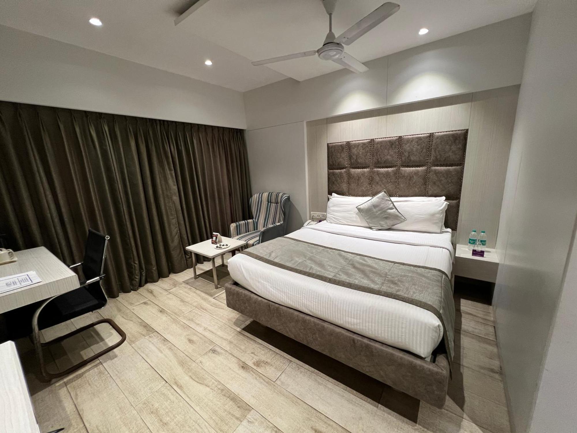 Hotel Vits Shalimar, Ankleshwar Exteriér fotografie