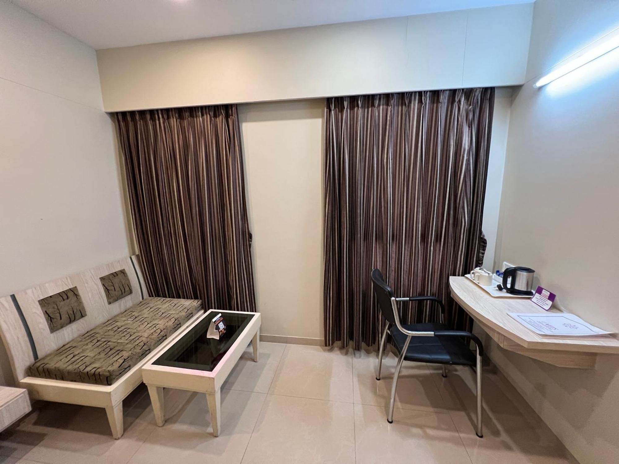 Hotel Vits Shalimar, Ankleshwar Exteriér fotografie