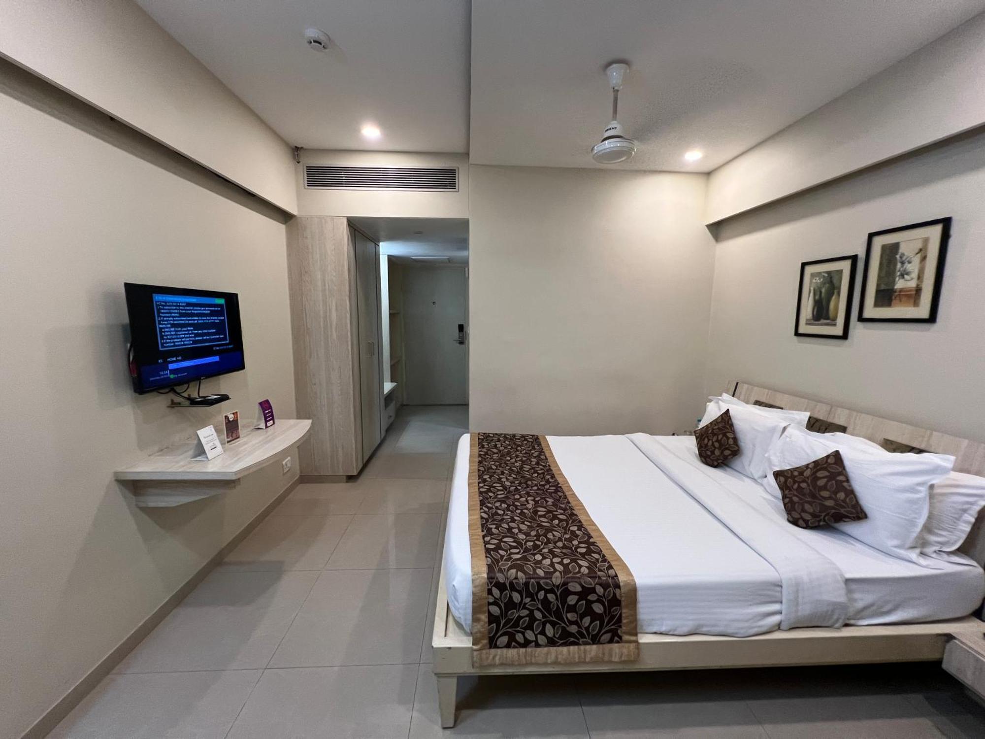 Hotel Vits Shalimar, Ankleshwar Exteriér fotografie