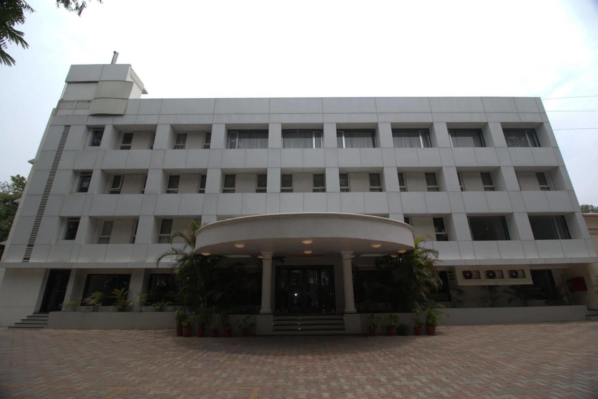 Hotel Vits Shalimar, Ankleshwar Exteriér fotografie