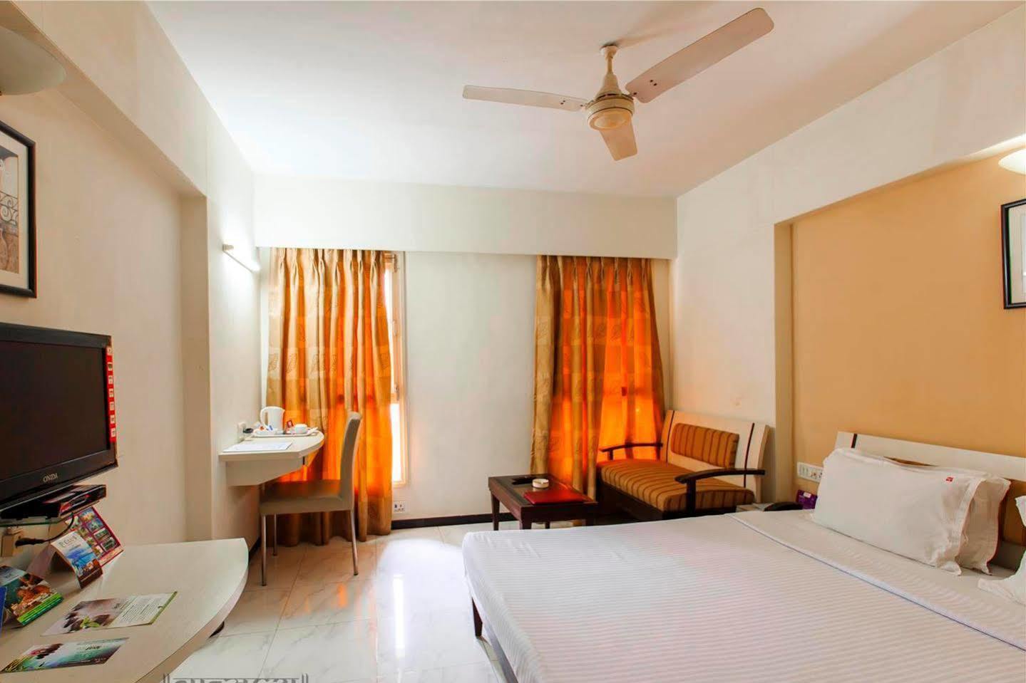 Hotel Vits Shalimar, Ankleshwar Exteriér fotografie