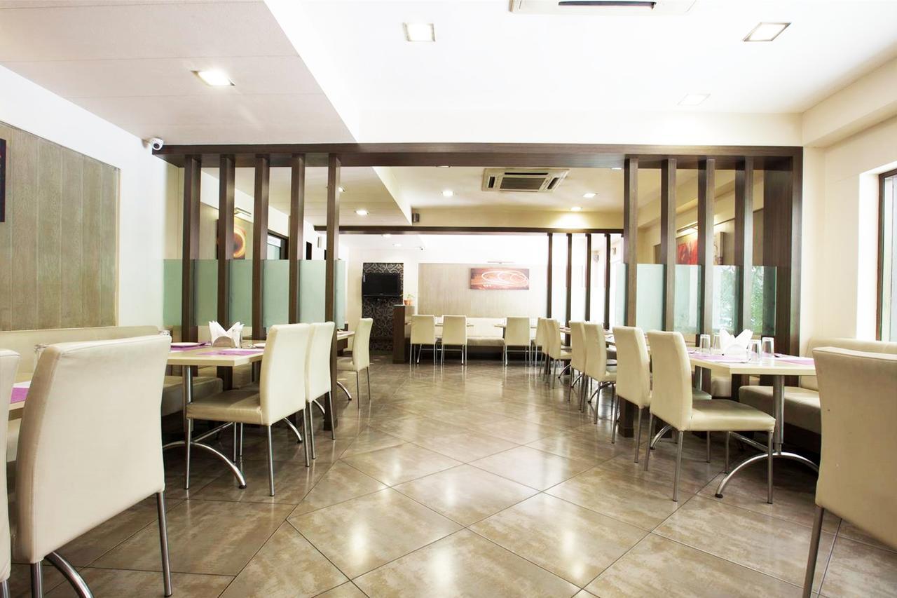 Hotel Vits Shalimar, Ankleshwar Exteriér fotografie
