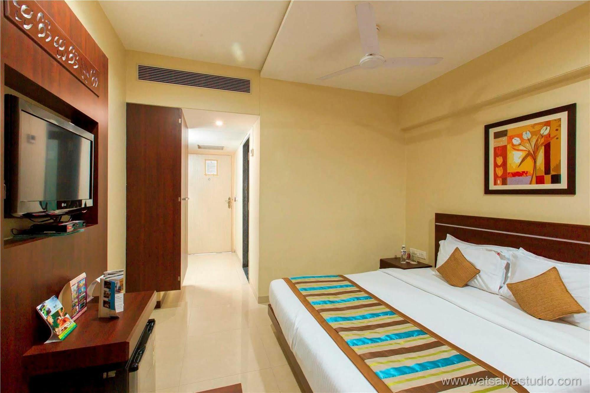 Hotel Vits Shalimar, Ankleshwar Exteriér fotografie