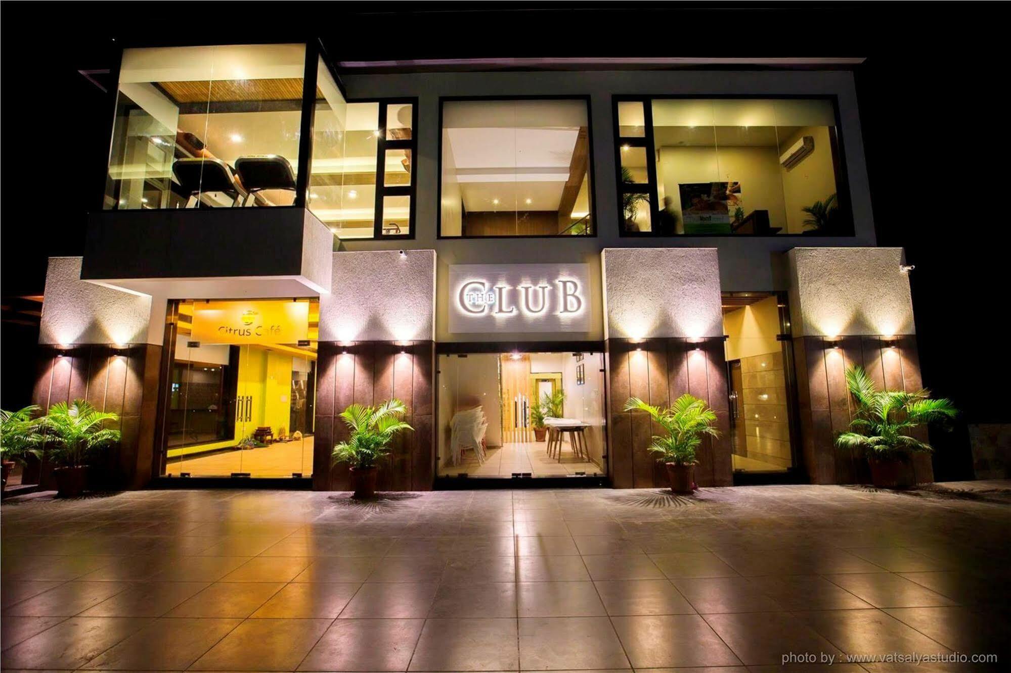 Hotel Vits Shalimar, Ankleshwar Exteriér fotografie