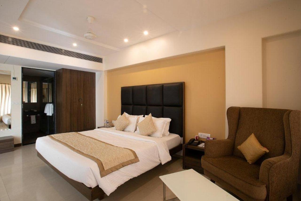 Hotel Vits Shalimar, Ankleshwar Exteriér fotografie