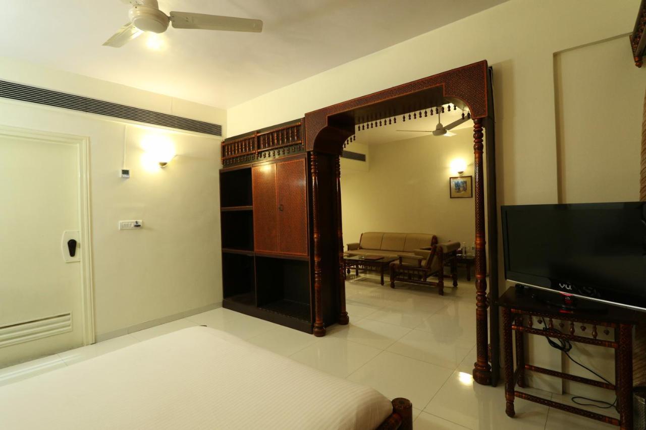 Hotel Vits Shalimar, Ankleshwar Exteriér fotografie